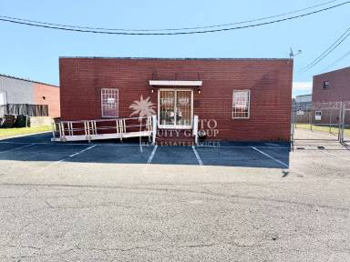 Main picture of 1012 N Raleigh St