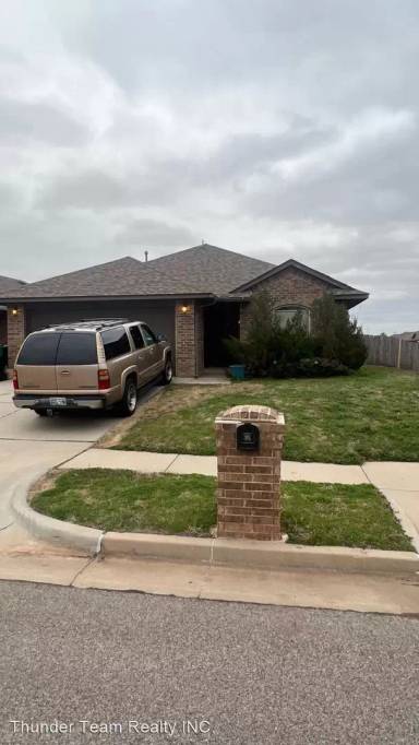 Main picture of 2452 NW 198th St