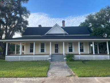 Main picture of 22 E Main St