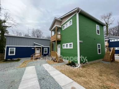 Main picture of 2305 Owen St