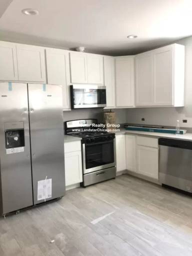 Main picture of 754 W Bittersweet Pl