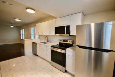 Main picture of 616 E Pine St