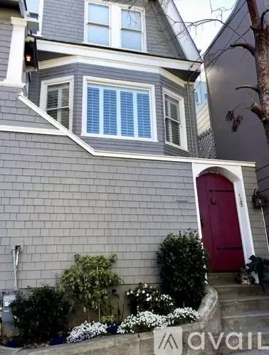 Main picture of 19 Peters Ave