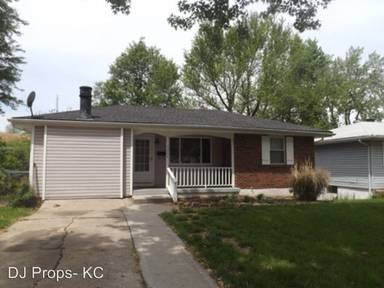Main picture of 5024 N Richmond Ave