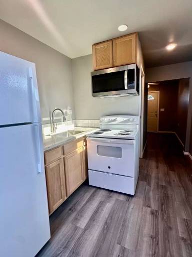 Main picture of 27690 Havana Ave