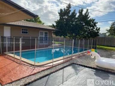 Main picture of 10780 SW 61st St