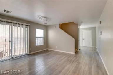 Main picture of 536 Mayfair Walk Ave