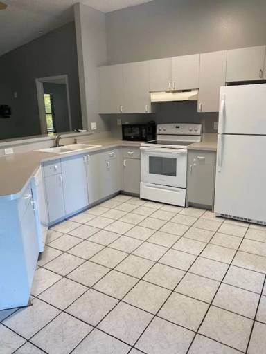 Main picture of 5511 Green Dolphin St