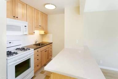 Main picture of 164 23rd Ave