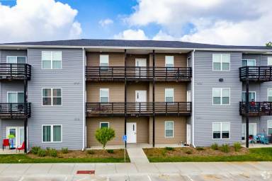 Main picture of 9451 Vernon Plz