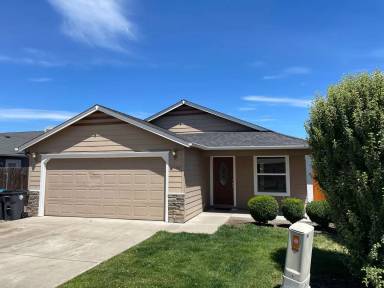 Main picture of 2440 W McAndrews Rd