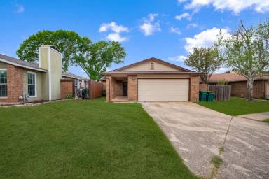 Main picture of 117 Deerglen Ave