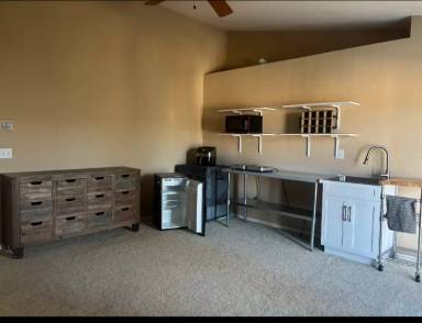 Main picture of 16840 Bell Ave
