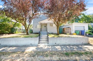 Main picture of 7528 SE Woodstock Blvd