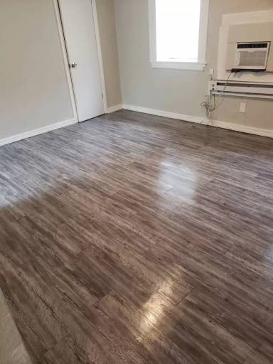 Main picture of Pine Lake Apartments