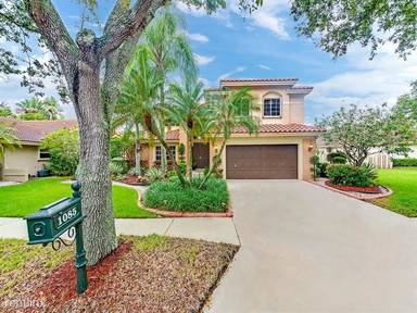Main picture of 1085 Fairfax Ln
