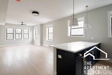 Main picture of Montrose/Seeley Apartments