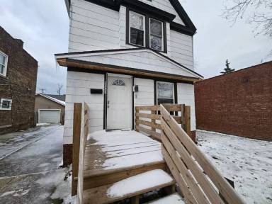 Main picture of 17005 Grovewood Ave