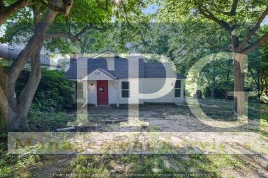 Main picture of 2121 N River Blvd