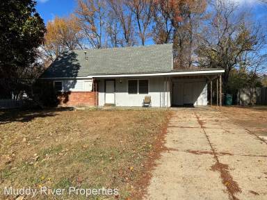 Main picture of 1600 Town and Country Dr
