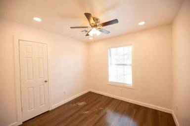 Main picture of 7917 Nelson Rd