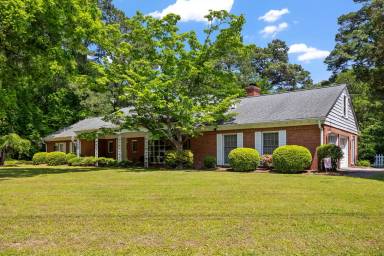 Main picture of 4228 Hermitage Rd