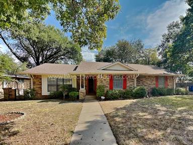 Main picture of 5928 Fox Hill Ln