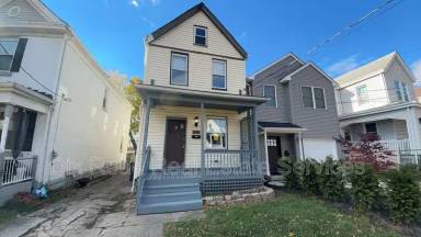 Main picture of 5121 Silver St