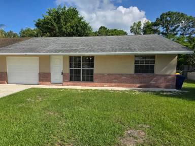 Main picture of 1260 SE Saint Lawrence Way