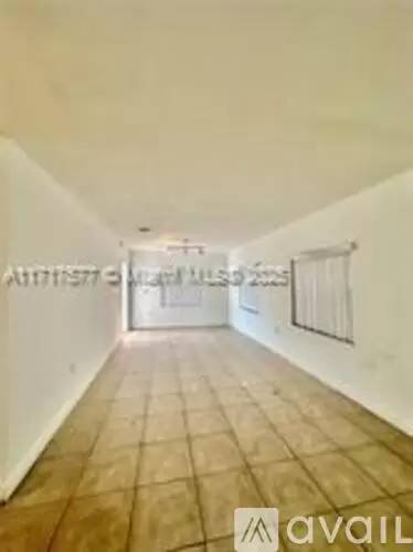 Main picture of 2473 SW 18th St