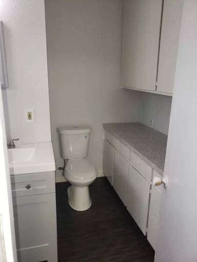 Main picture of 11018 Bushnell Ave