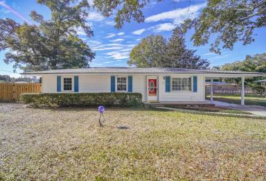 Main picture of 809 N 60th Ave