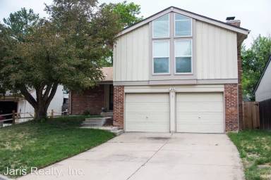 Main picture of 2833 S Paris Ct
