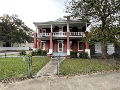 Main picture of 2901 12th Ave