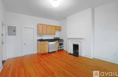 Main picture of 235 W 13th St