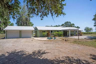 Main picture of 5125 Combee Ln