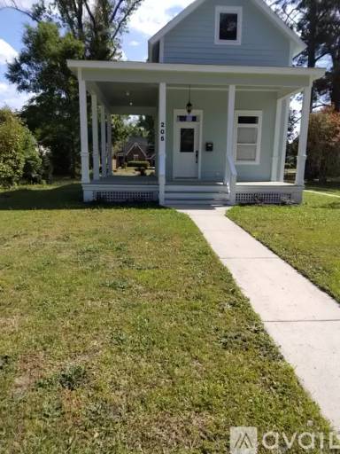 Main picture of 205 W 17th St