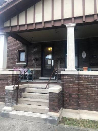Main picture of 1330 Virginia St E