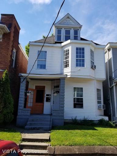 Main picture of 720 E Oak St