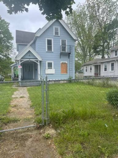 Main picture of 77 Bartlett St