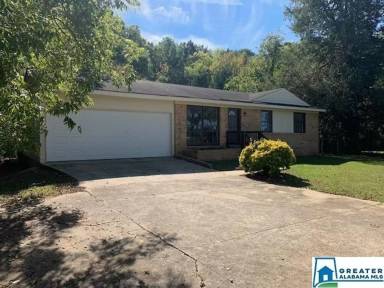 Main picture of 901 Springville Rd