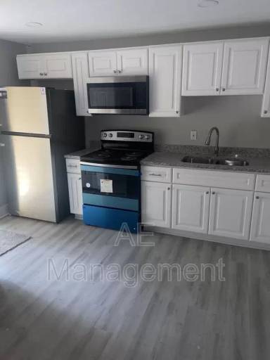 Main picture of 1601 Elm Ave