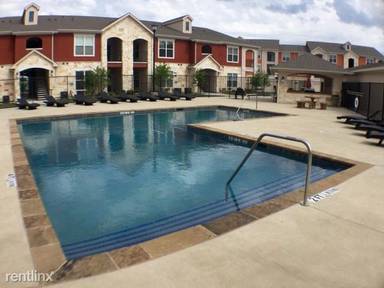 Main picture of Oxford At Lakeworth Ii