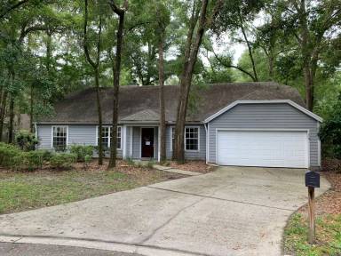 Main picture of 10617 SW 55th Pl