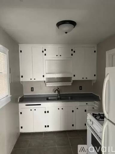 Main picture of 410 1/2 Ohio Ave