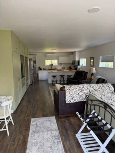 Main picture of 825 Greenridge Dr