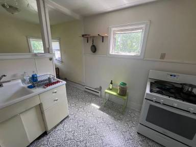 Main picture of 303 W Illinois St