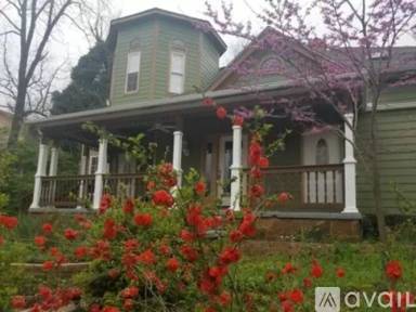 Main picture of 121 S University Ave