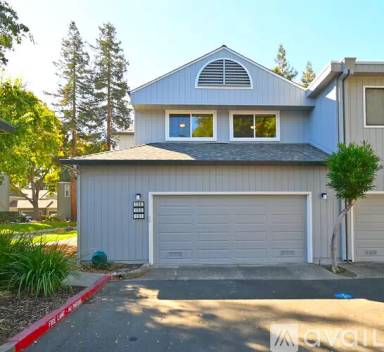 Main picture of 135 Glenbridge Ct
