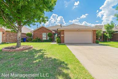 Main picture of 2804 Victoria Dr